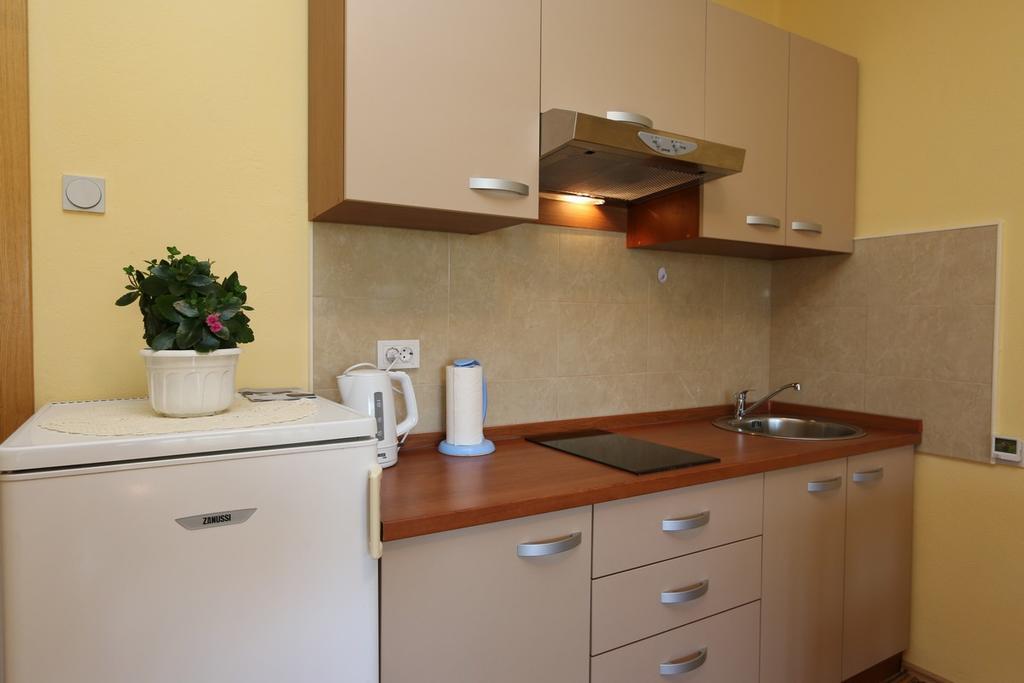 Apartment Mihajic M Klimno Εξωτερικό φωτογραφία